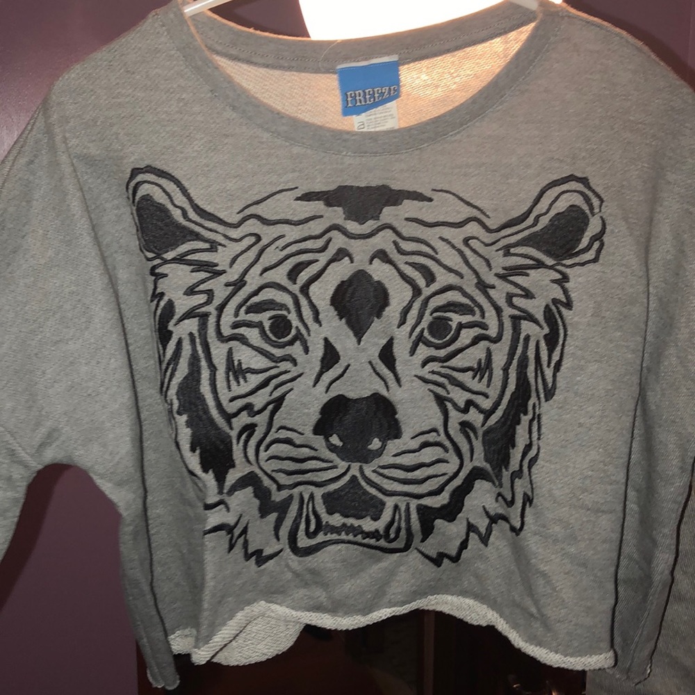 Tiger crop top